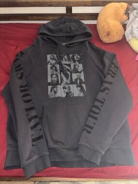 Taylor Swift Eras Tour Hoodie - Womens XL Black